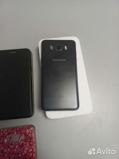 Телефон Samsung j7 2016