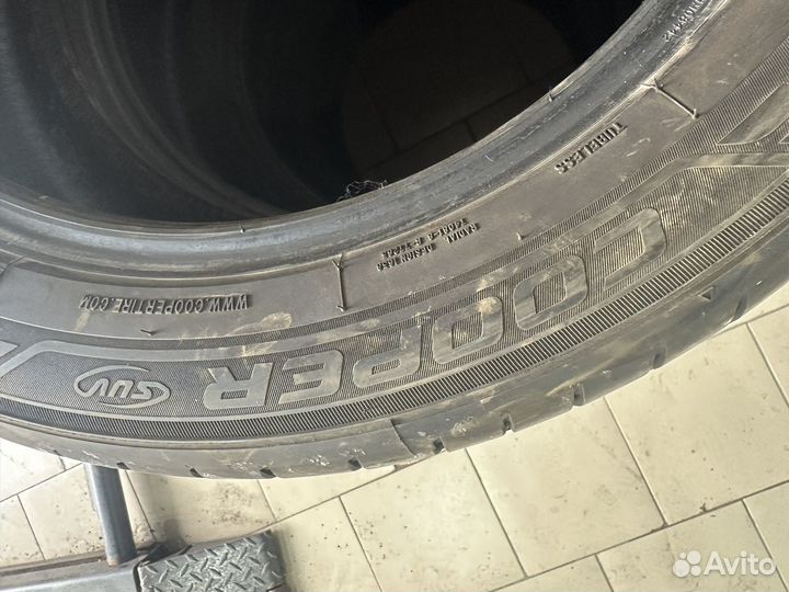 Cooper Evolution CTT 235/55 R19