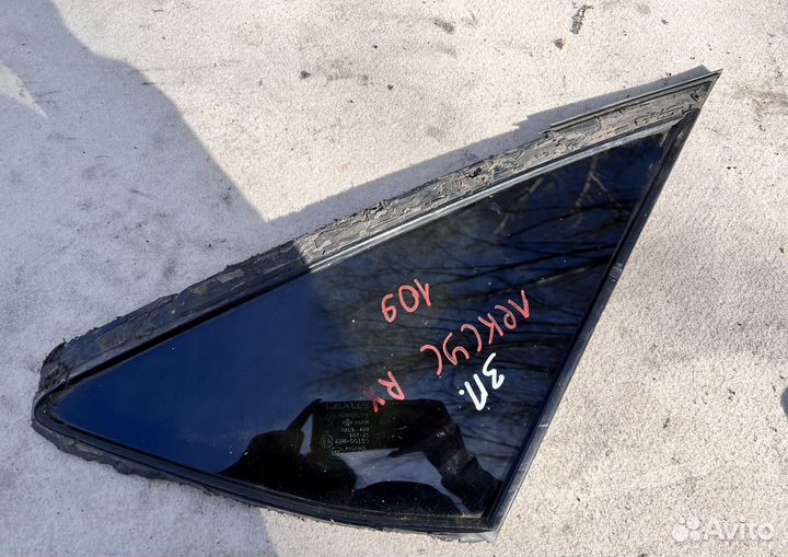 Форточка задняя правая Lexus Rx 330