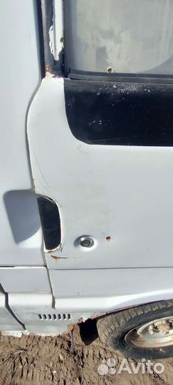 Mazda bongo E2000, E2200 дверь передняя правая