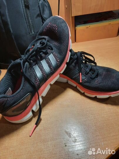 Кроссовки женские 41 размер