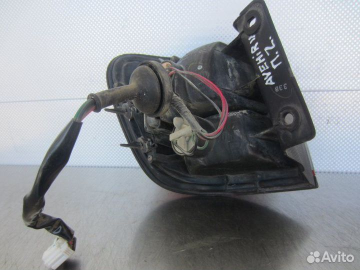 Фонарь правый Nissan Avenir W11 2003