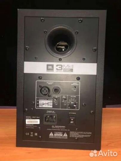 Два студийных монитора 