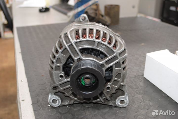 Генератор Renault Laguna, Master 2.0 16V б/у