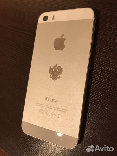 Телефон iPhone 5s