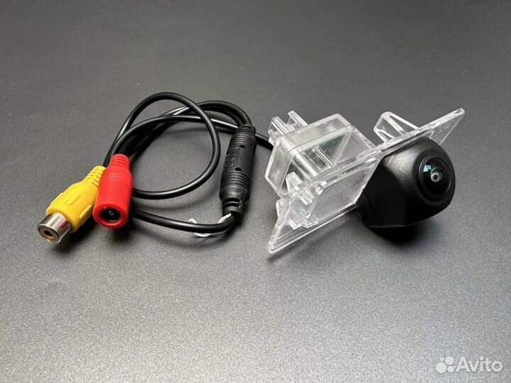 Камера заднего вида Шкода 2017+ AHD 1080P