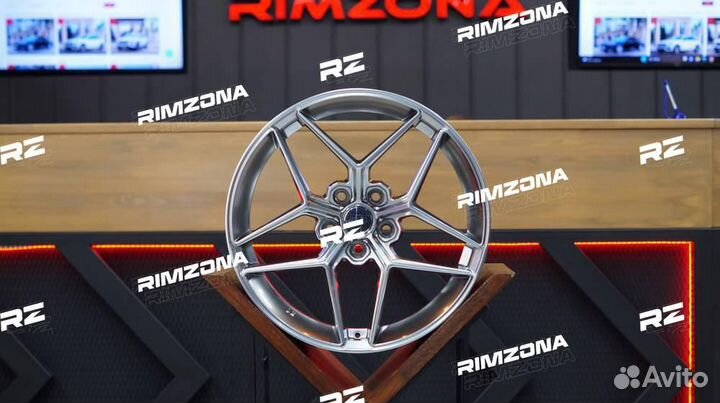 Литые диски HRE R18 5x114.3 srt. Цена за 1 шт