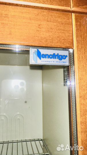 Винный холодильный шкаф