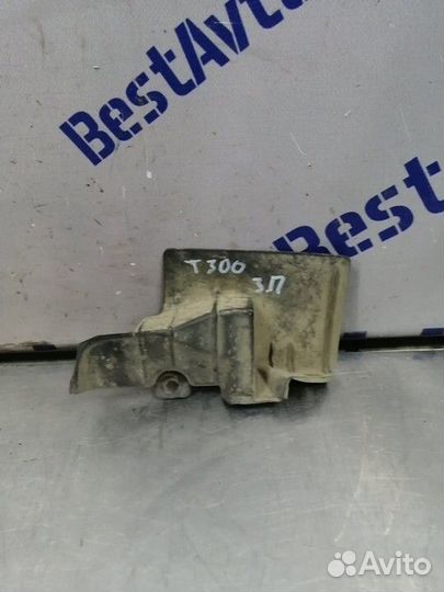 Брызговик задний правый Chevrolet Aveo T300 2012