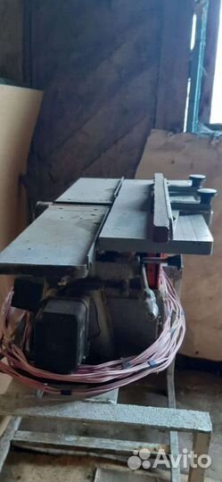 Деревообрабатывающий станок