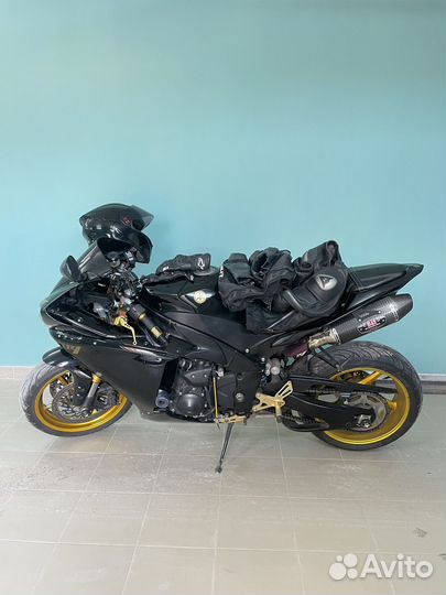 Мотоцикл Yamaha yzf-r1