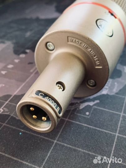 Студийный микрофон AKG C4000B
