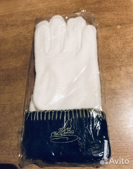 Перчатки