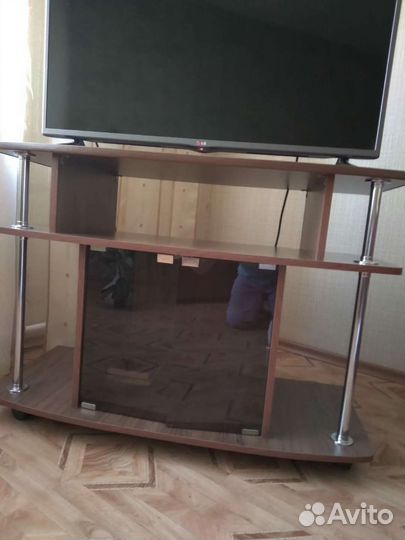 Тумба под телевизор