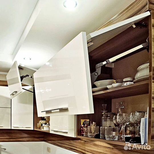 Кухня в стиле хай тек на заказ