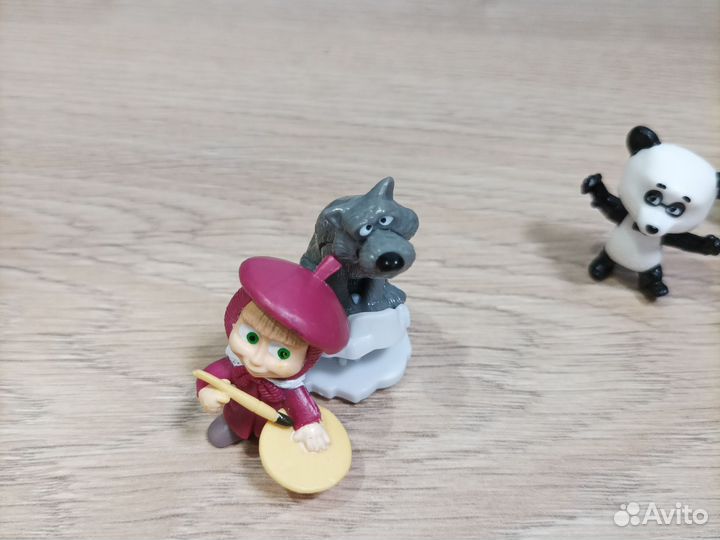 Игрушка Маша Медведь из киндера