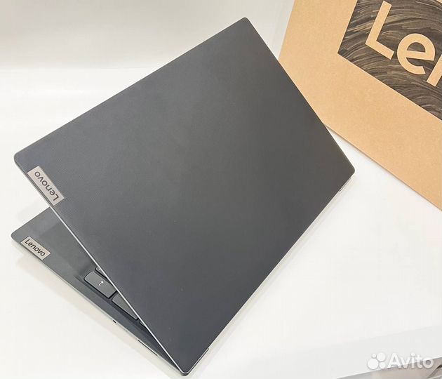 Ноутбук Lenovo новый