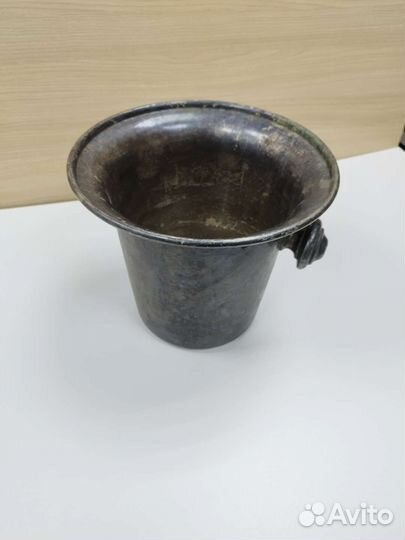 Антикварное ведёрко для шампанского