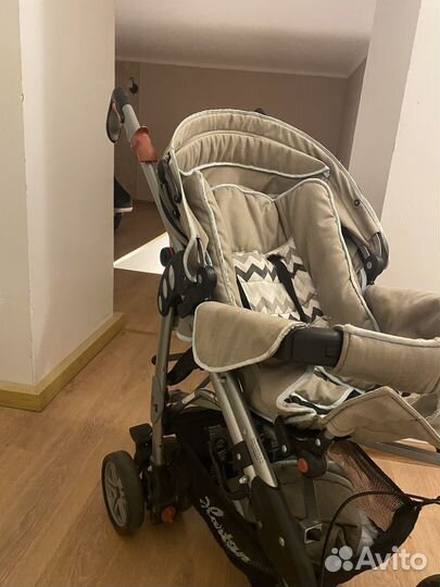 Коляска прогулочная
