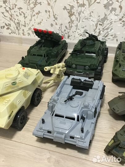 Игрушки военная техника