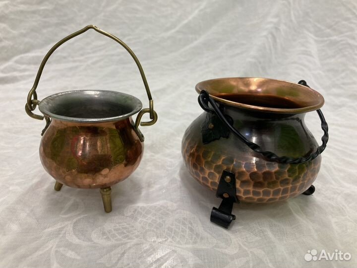 Котелок (кашпо) на лапках медь винтаж