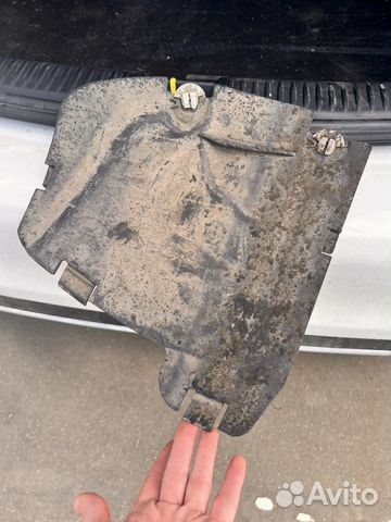 Лючок подкрылка mercedes w205