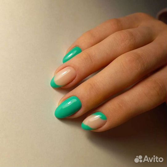 Маникюр педикюр