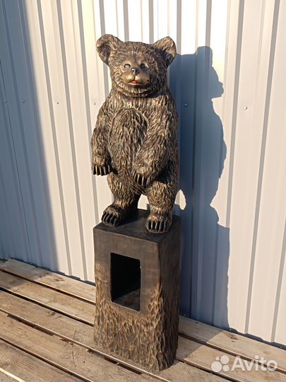 Медведь резной скульптура