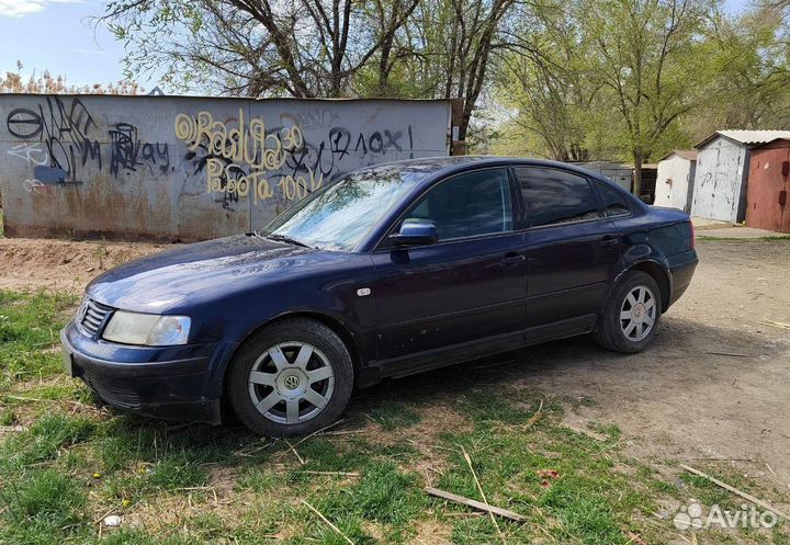 Volkswagen Passat 1.6 МТ, 2000, 300 000 км