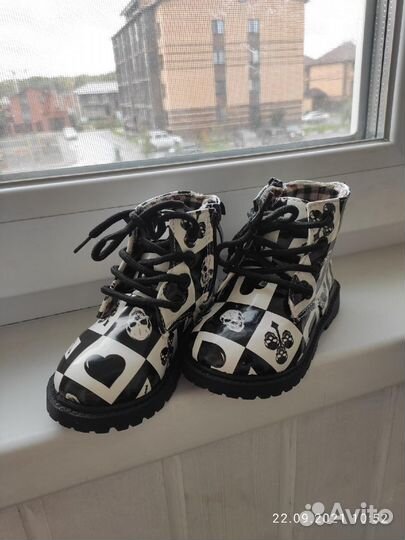 Ботинки детские новые