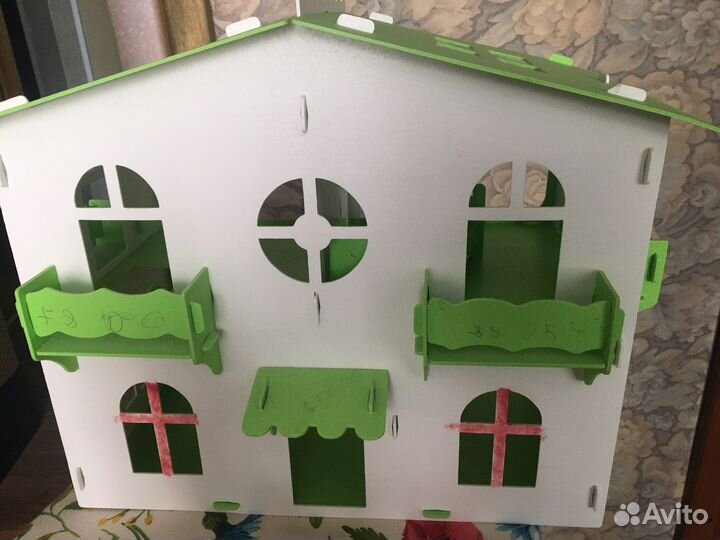 Домик кукольный