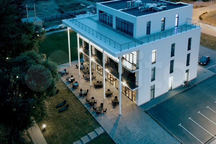 Здание, 1500 м²