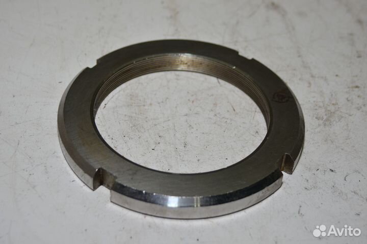 Гайка оси балансира маз 64221-2918202