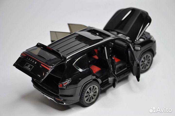 Lexus LX 600 игрушка/модель авто 1:24