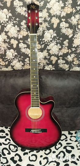 Гитара шестиструнная