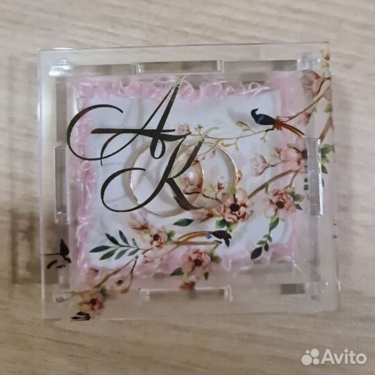 Шкатулка для обручальных колец на свадьбу