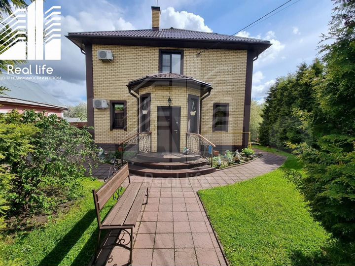 Дом 205 м² на участке 7 сот.