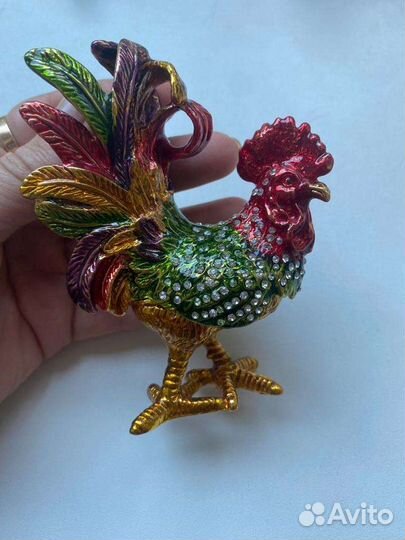 Металлические шкатулки со стразами