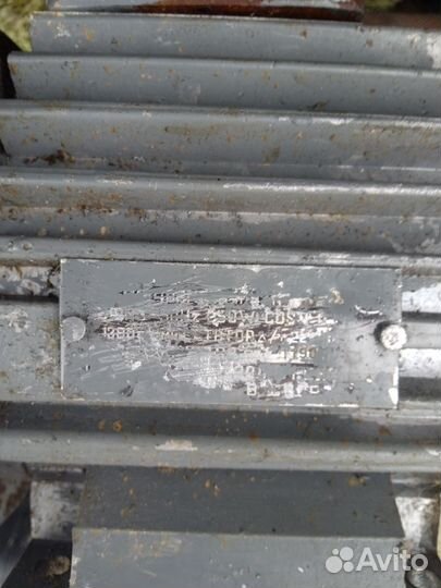 Электро двигатель на 380 бу