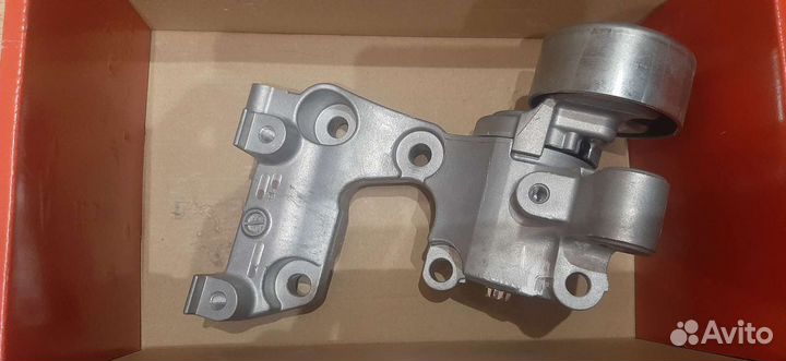 Натяжитель ремня Тойота Ленд Крузер Прадо, 4Ranner