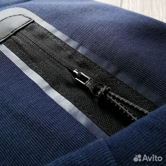 Спортивный костюм Nike Tech