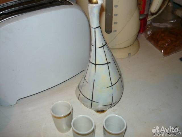 Фарфоровый графин со стопками, 60-е гг