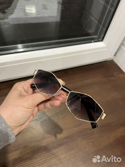 Солнцезащитные очки