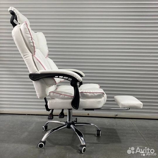 Компьютерное кресло Universal с подголовником