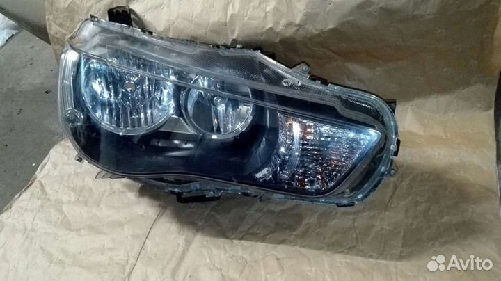 Мицубиси аутлендер