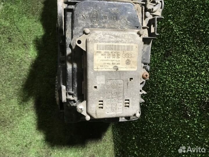 Фара передняя правая Audi A8 D3 BVJ 4.2 FSI 2007