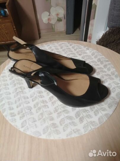 Босоножки,натуральная кожа,37 р