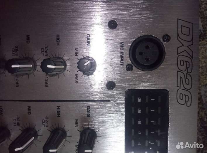 Микшерный пульт behringer