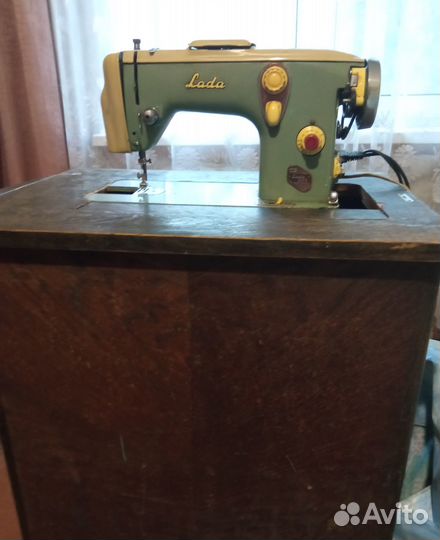 Швейная машина Лада 237-1