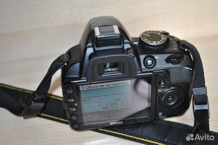 Nikon D3100 с недостатком